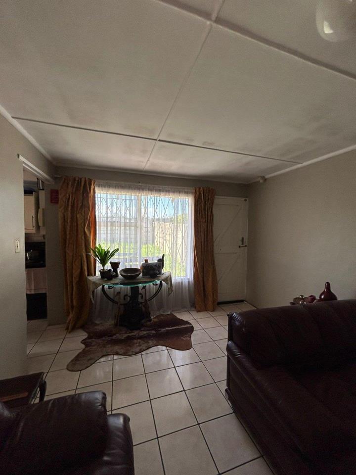 To Let 3 Bedroom Property for Rent in Amalinda Eastern Cape